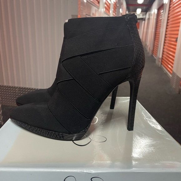 Boots - Picture 2 of 9